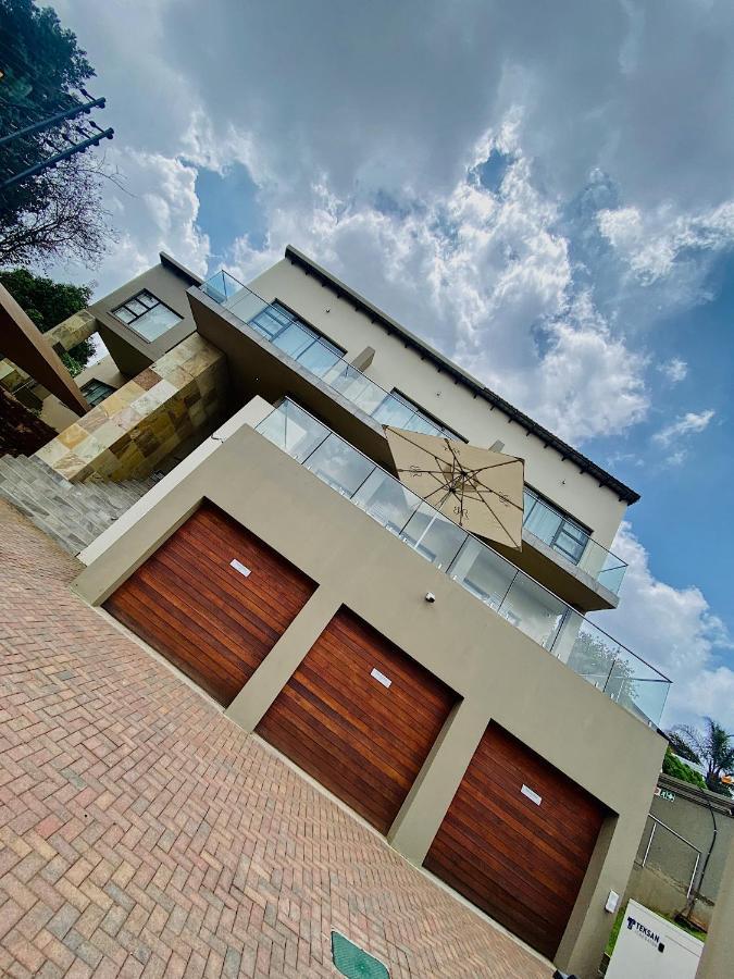 Rnb Guesthouse Roodepoort Exterior photo